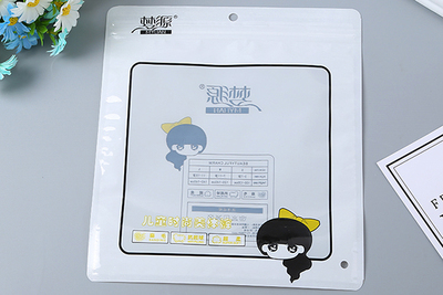 圆角三边封拉链袋